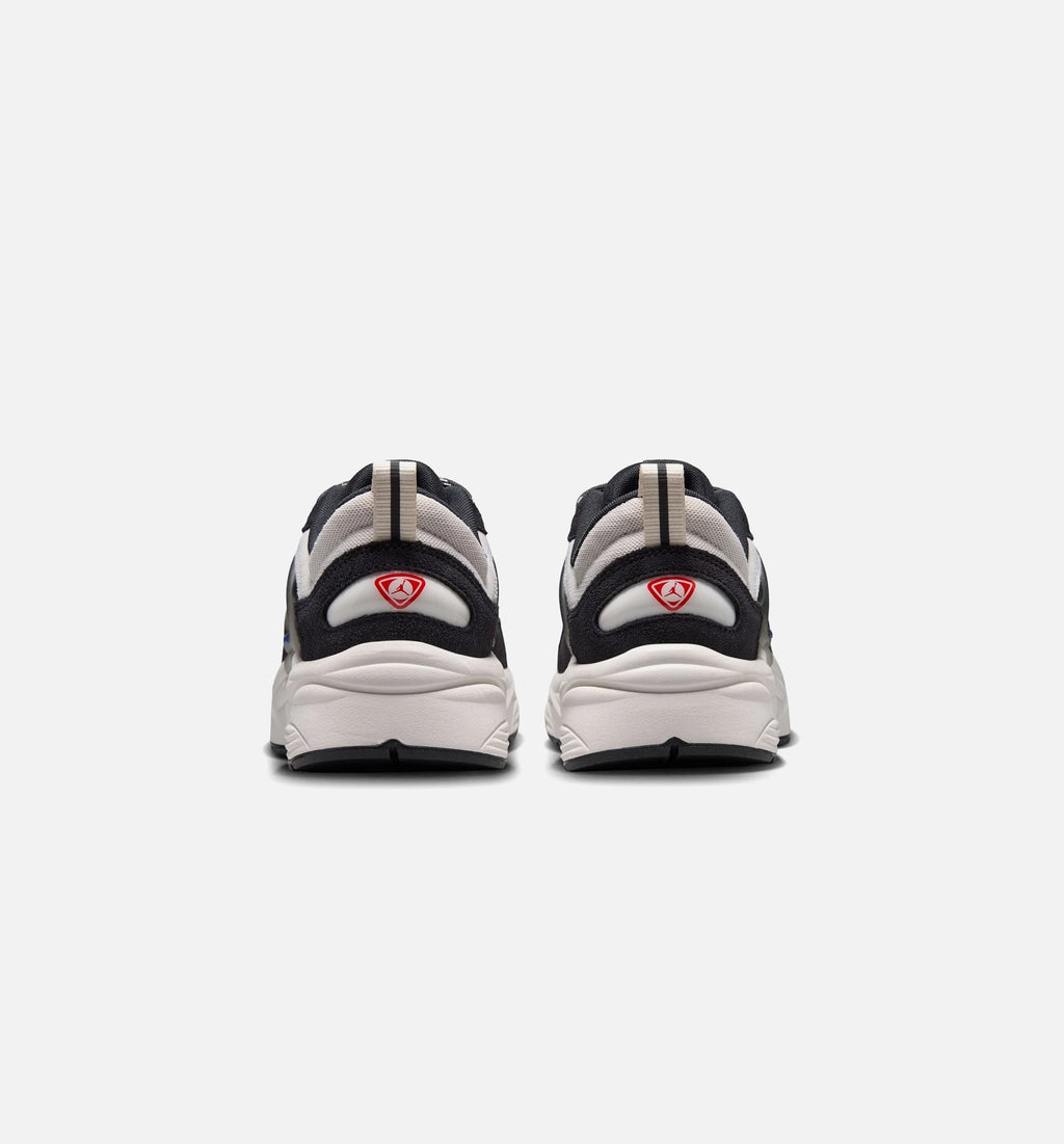 Trunner OS SE Men's Shoes - Off Noir/University Red/Phantom