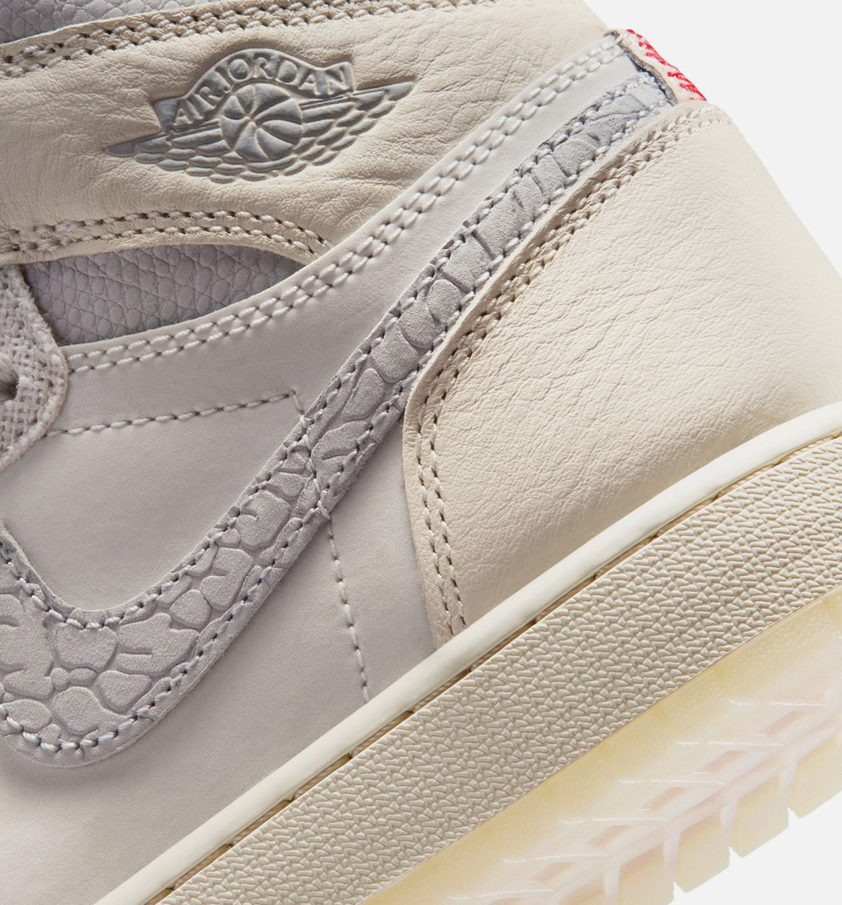 Air Jordan 1 Retro High OG Sail Grade School Shoes - Sail/University Red/Pale Ivory/Coconut Milk/Phantom