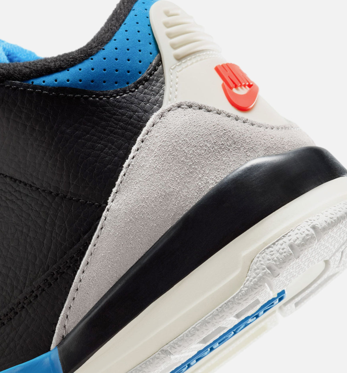 Air Jordan 3 Retro OG Rare Air Preschool Shoes - Black/Chile Red/Neutral Grey