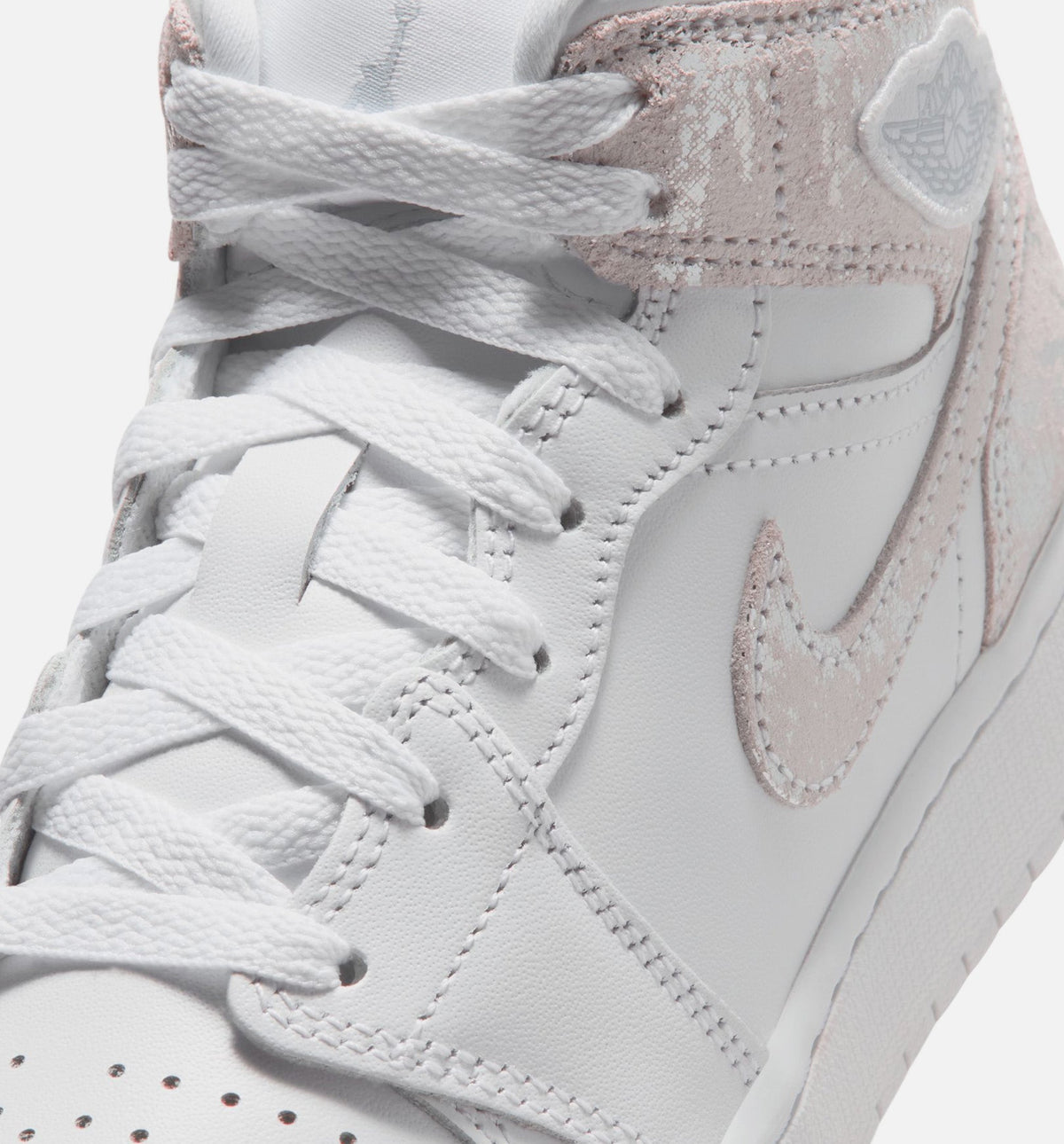 Air Jordan 1 Mid SE Grade School Shoes - White/Field Silver