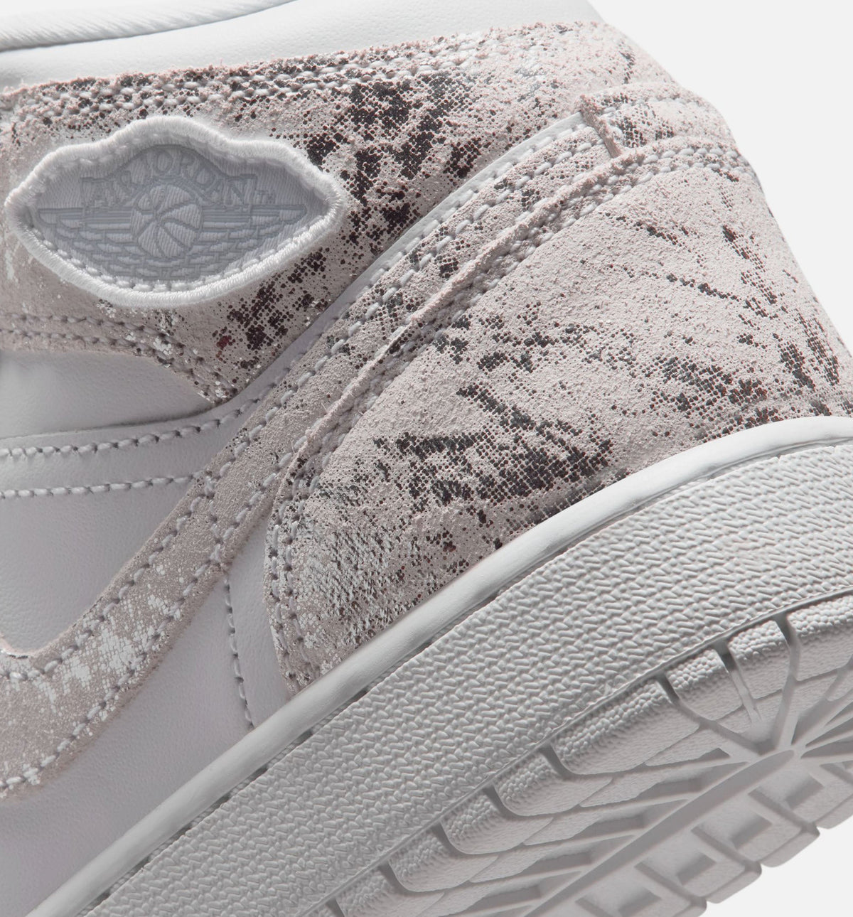 Air Jordan 1 Mid SE Grade School Shoes - White/Field Silver