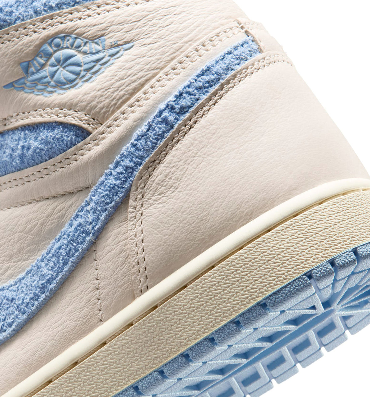 Air Jordan 1 Retro High OG Women's Shoes - Pale Ivory/Psychic Blue/Coconut Milk